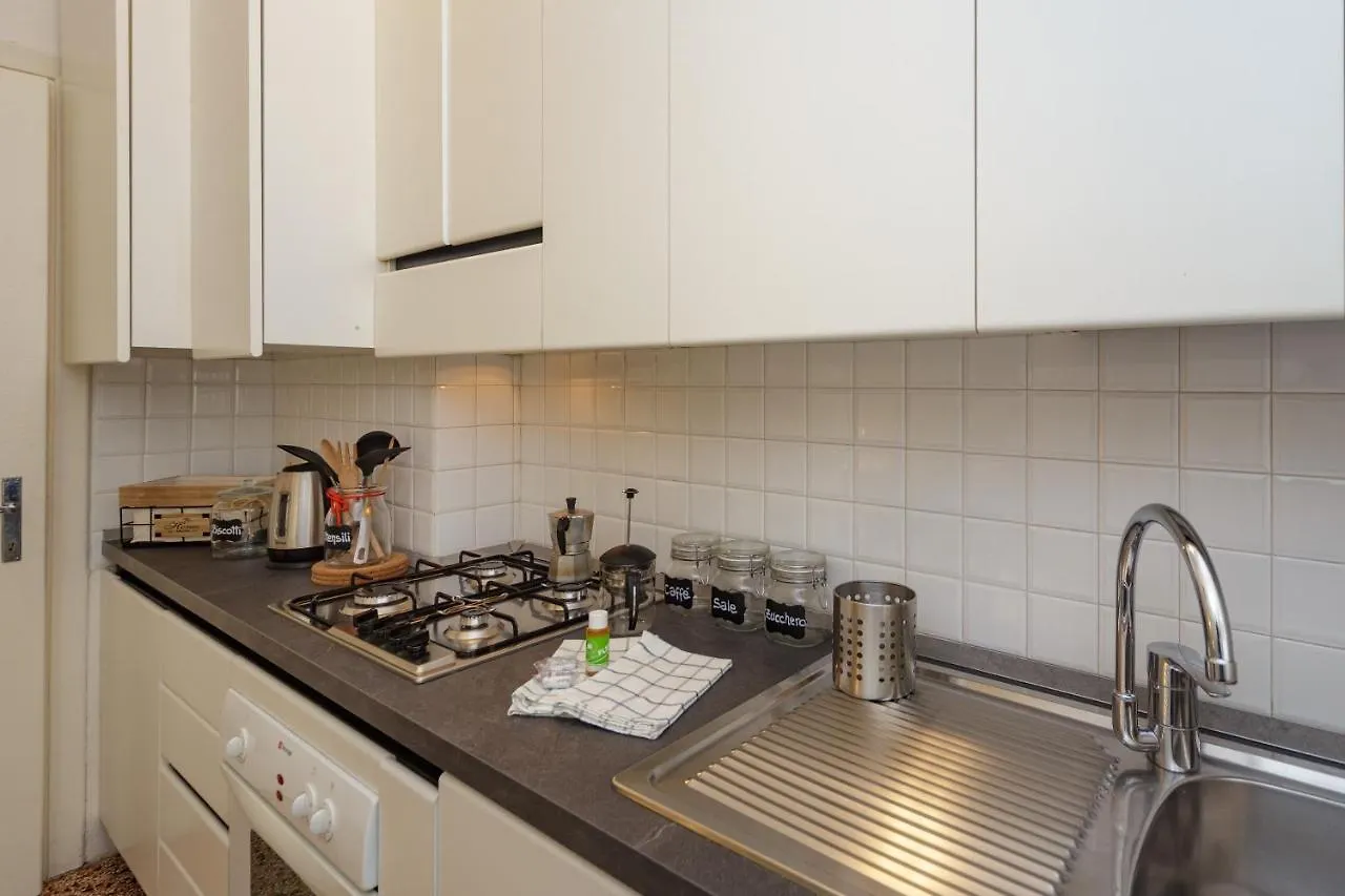 Appartamento Casa Amica Tranquilla E Ben Posizionata Rapallo
